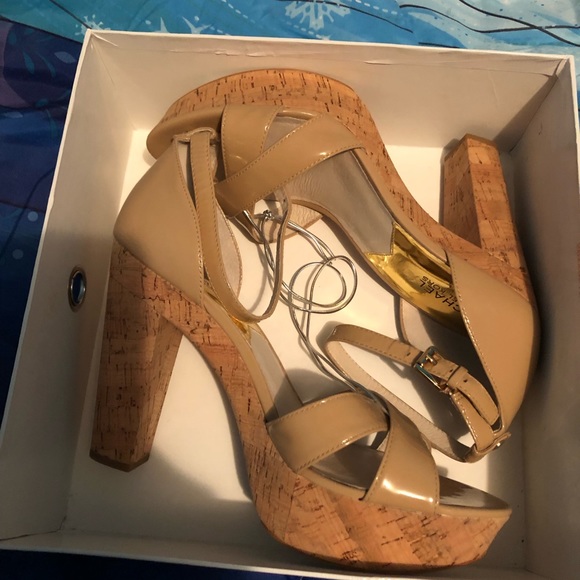 Michael kors heels - Picture 3 of 4